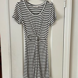 Promesa black and white tshirt dress with cutout in center